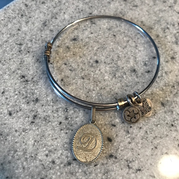 Angelica initial bracelet - Picture 1 of 1